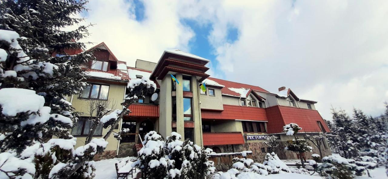 Perlyna Karpat Hotel สลาฟสเก ภายนอก รูปภาพ