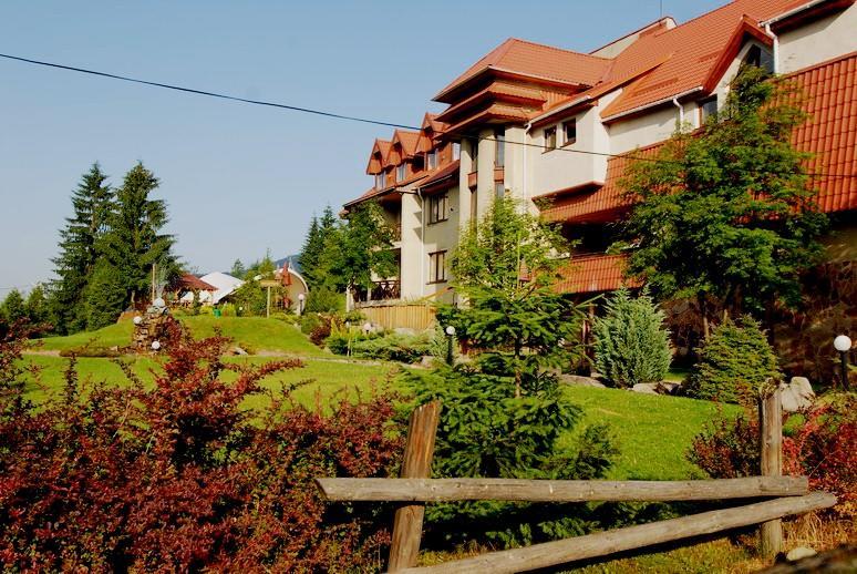 Perlyna Karpat Hotel สลาฟสเก ภายนอก รูปภาพ